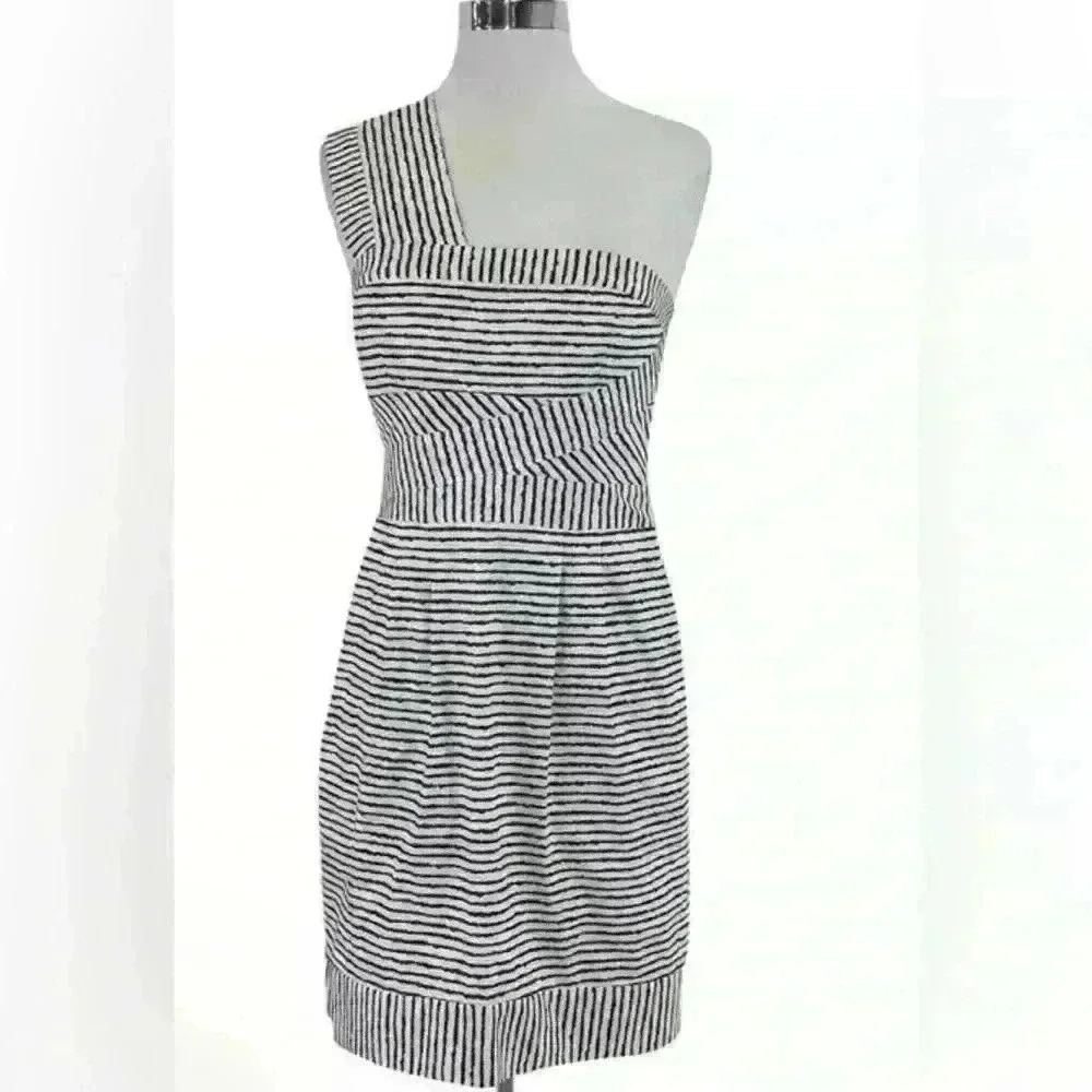 BCBG Max Azaria black&white striped dress. classic, cocktail Size 6.